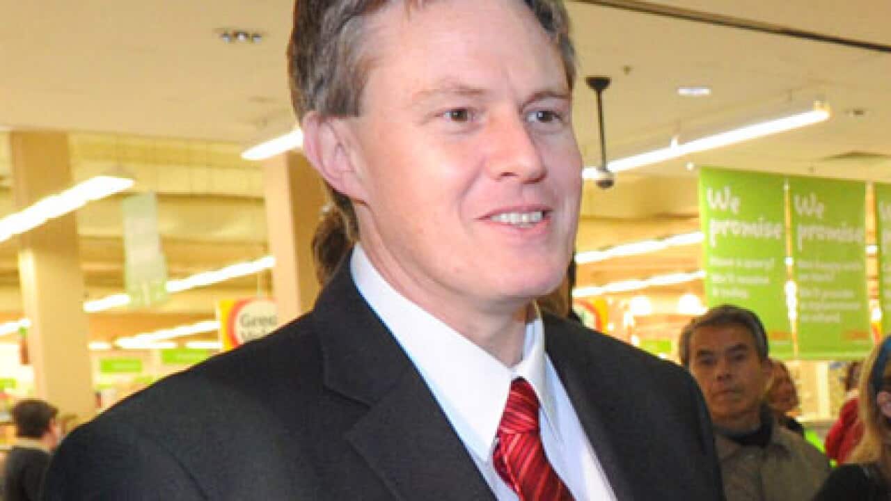 Deakin_Symon_Elex_100821_B_aap_1326442411