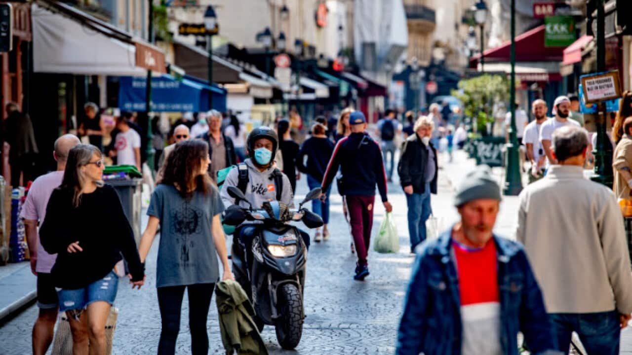 Parisians shopping at the centre Pompidou during lockdown, 12 April, 2020.
