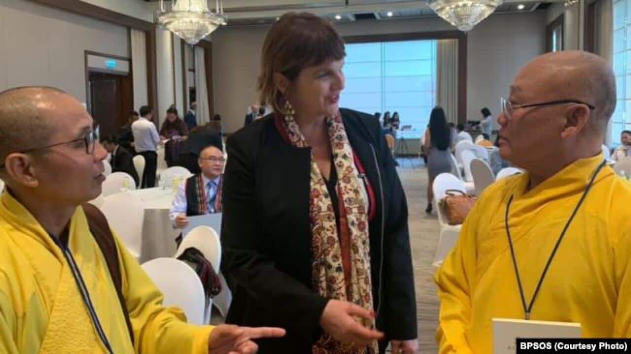TT Thích Thiện Phúc , TT Thích Vĩnh Phước và Uỷ Viên Kristina Arriaga của Ủy Hội Hoa Kỳ về Tự Do Tôn Giáo Quốc Tế, ngày 4/11/2019 tại Bangkok, Thái Lan.