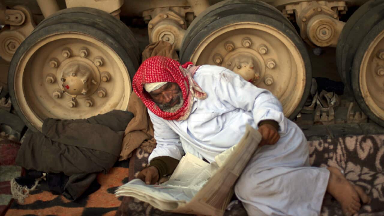 egypt_protesters_camped_out_l2_110208_aap_589600876
