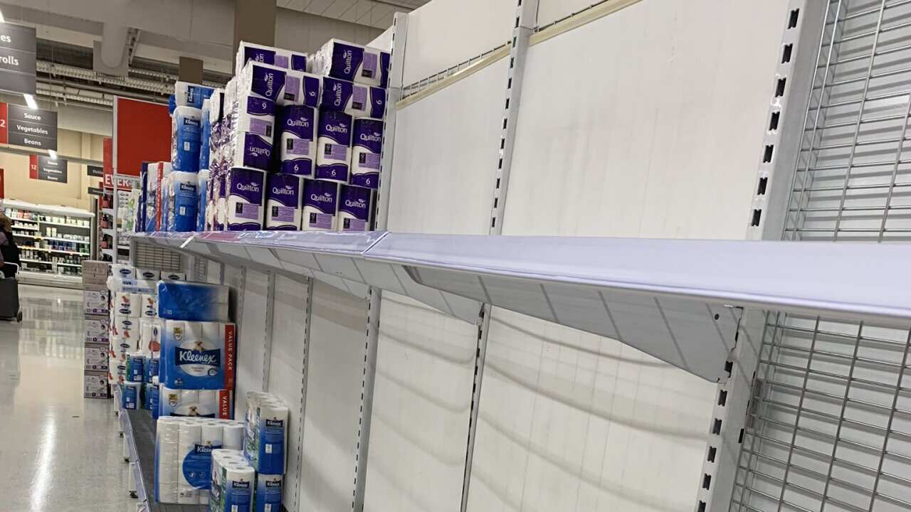 Panic buying returns as Victorian cases spike