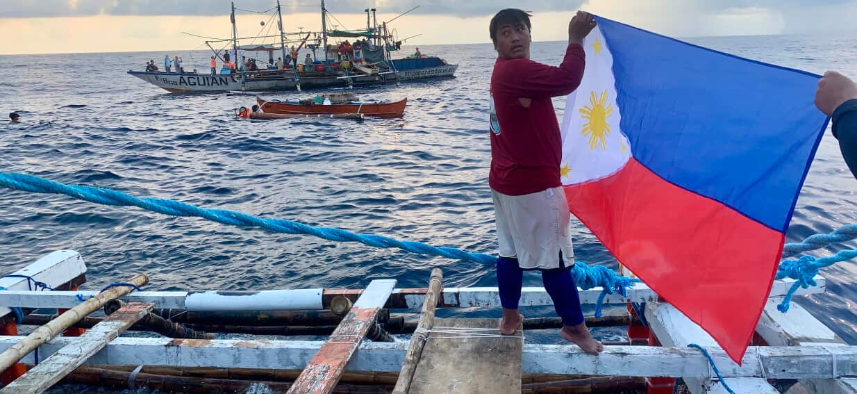 Tsunami warnings issued as 7.8 magnitude earthquake strikes southern Philippines