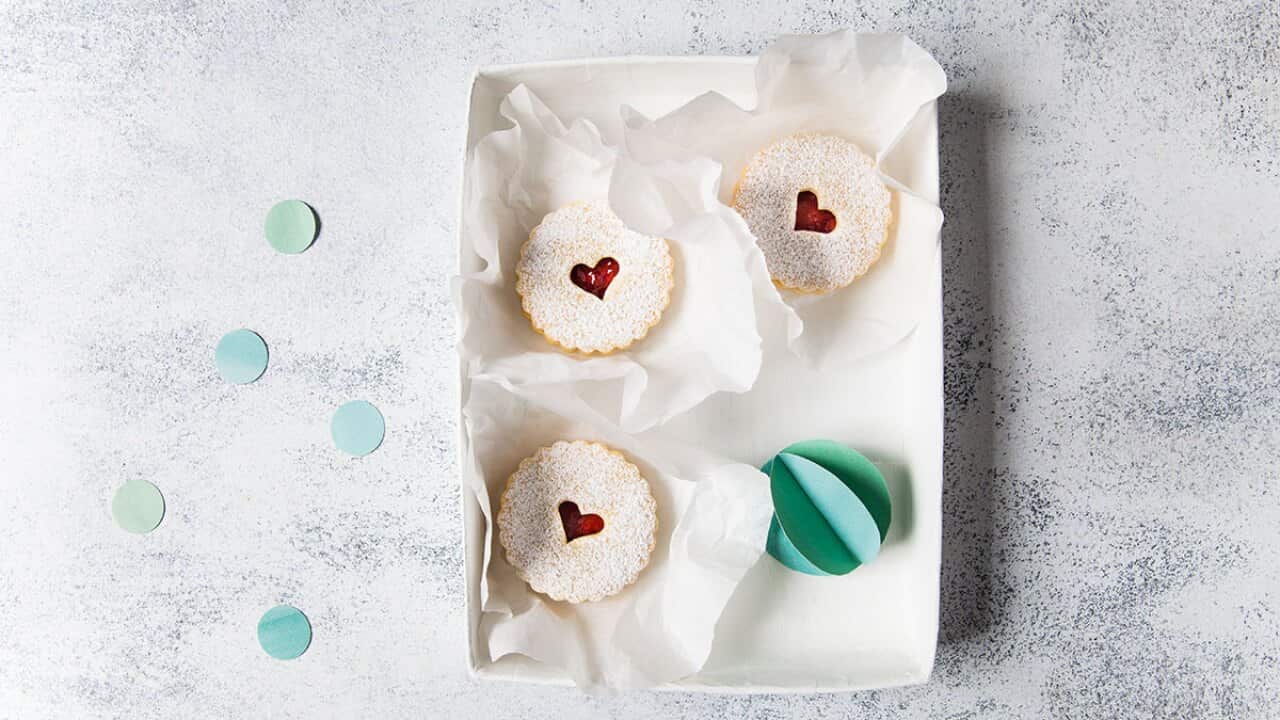 German jam cookies (spitzbuben)