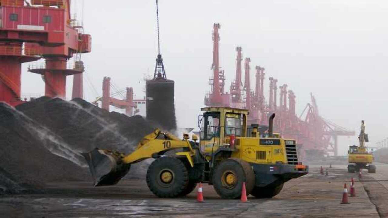 Il porto di Rizhao, in Cina