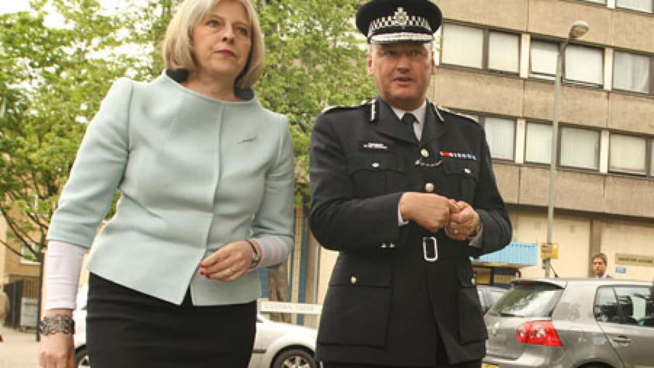 Therese_May_police_100709_L_getty_1270922477