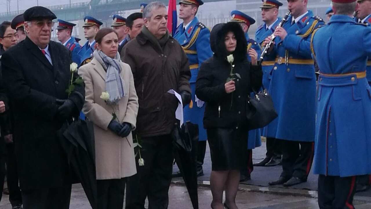 Амбасадорка Аустралије Rut Stewart, у средини, на церемонији на Старом сајмишту
