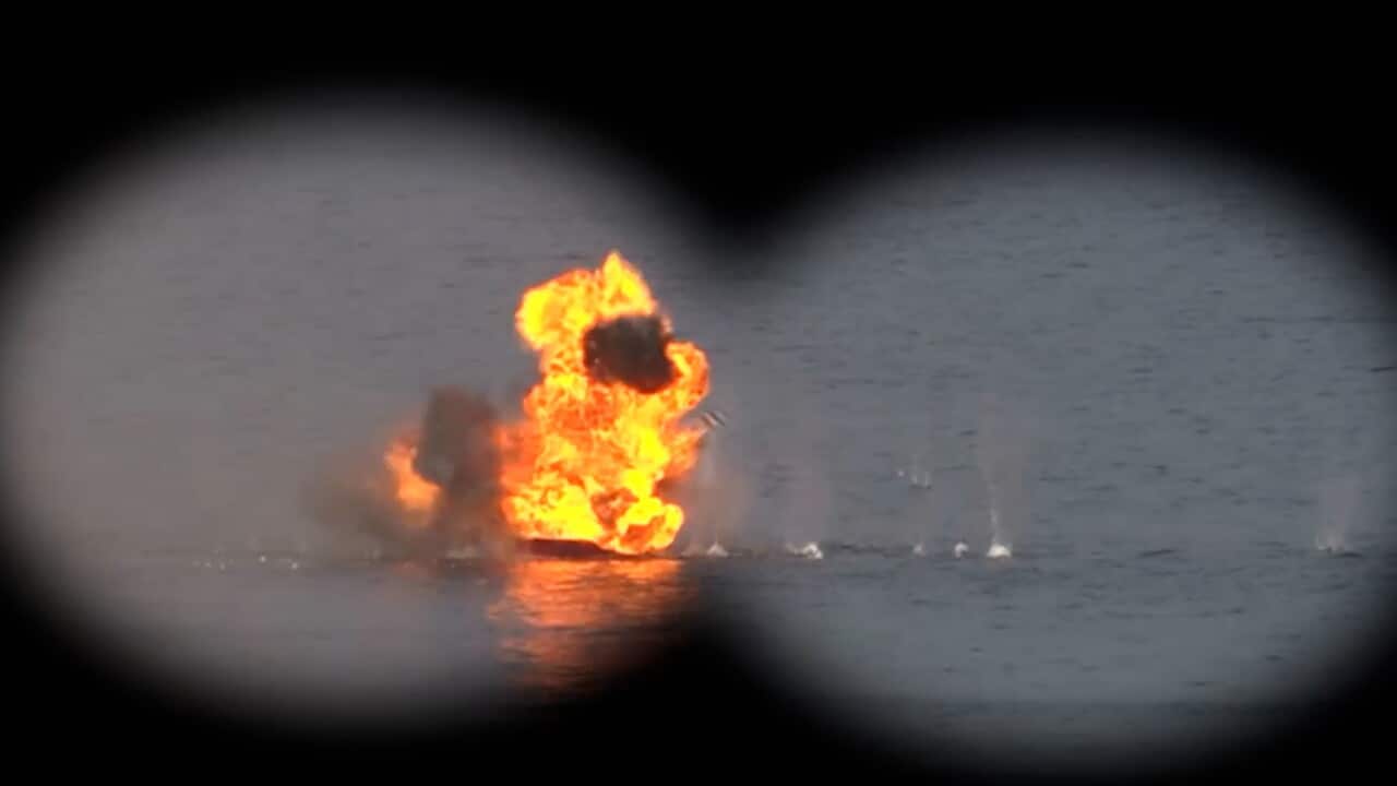 Esercitazioni militari del Corpo delle Guardie della Rivoluzione Islamica nello Stretto di Hormuz.