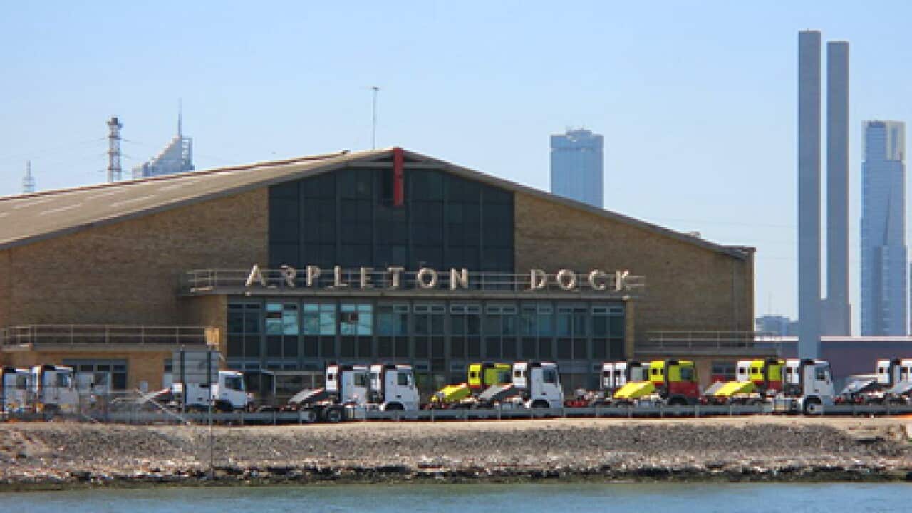 appleton_dock_100715_B_nickcarson_wikimedia_43804062