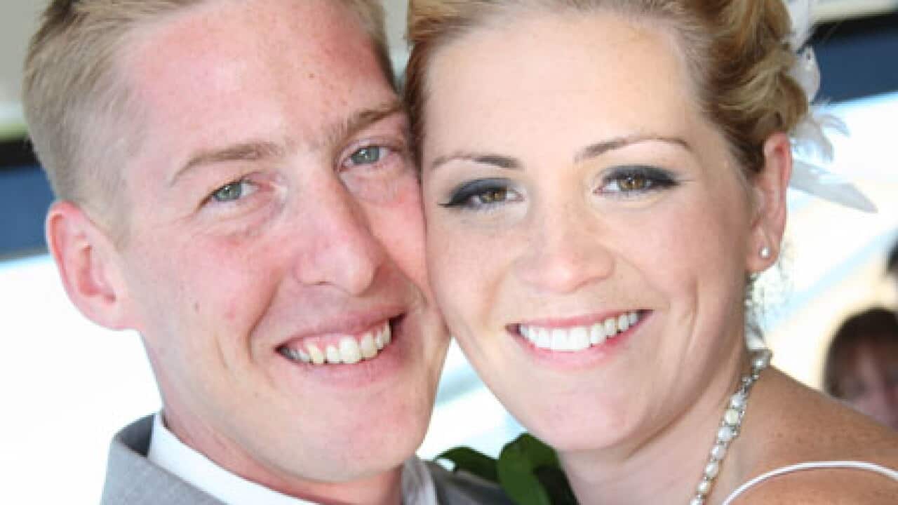 BrettTill_widow_090927_B_aap_1826291151