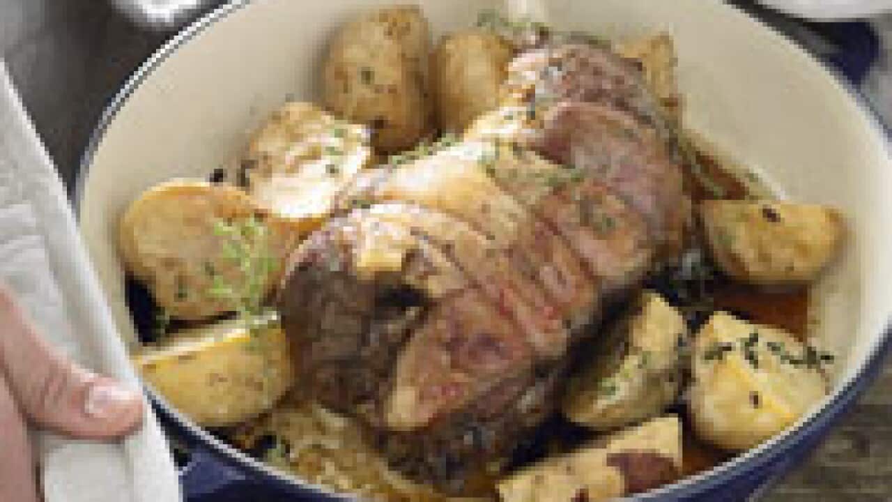 Roast lamb with honey and thyme
