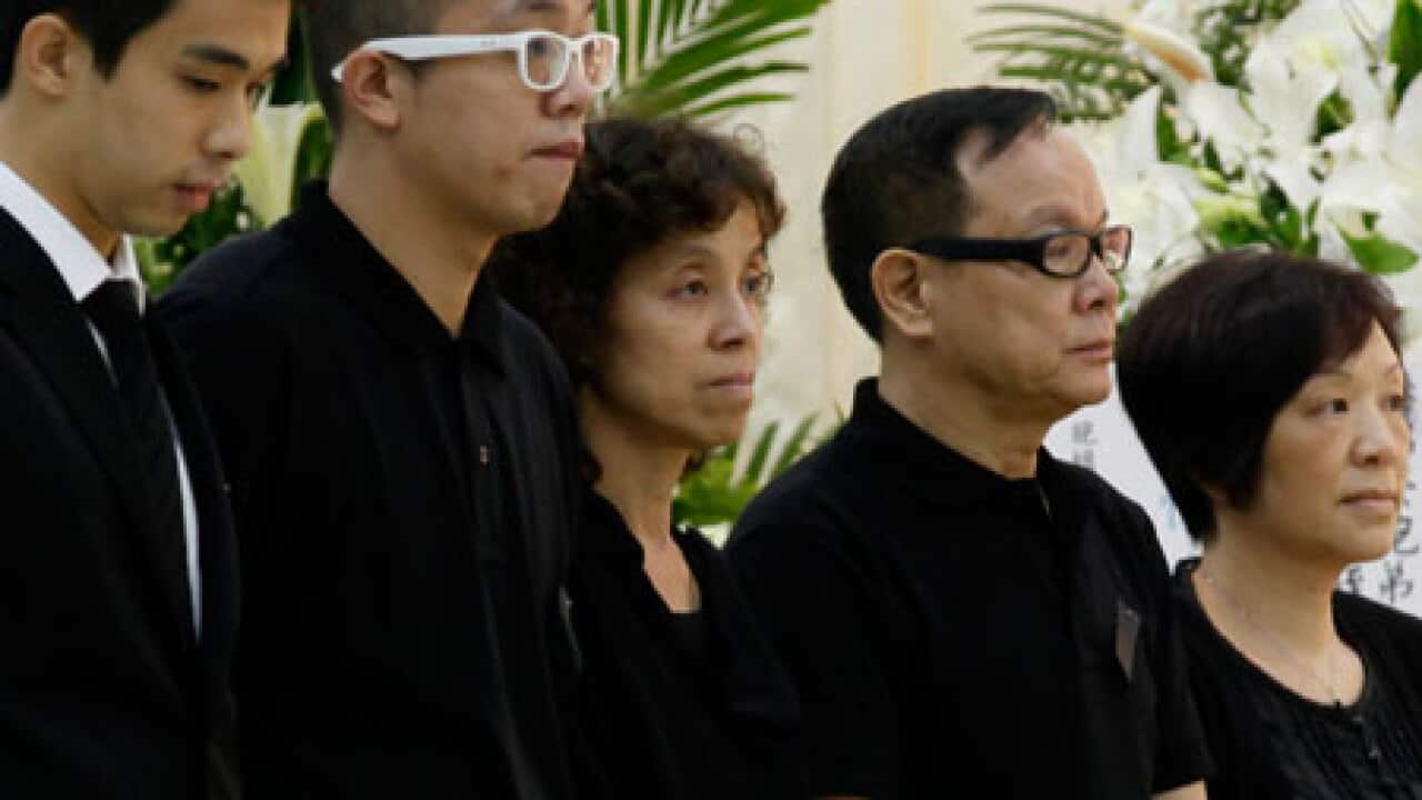 philippines_busfuneral_100918_B_aap_1729161007