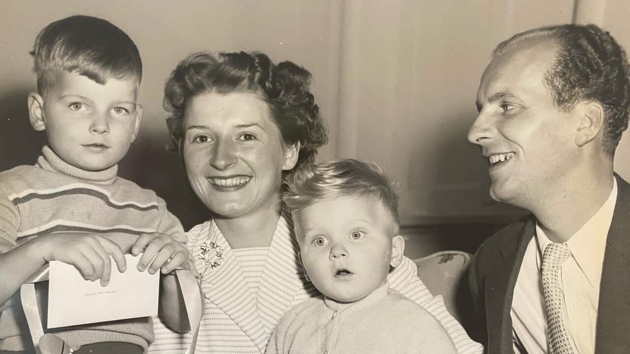 Adriana Zevenbergen, her husband Cornelis and two young children. Adriana was the 100,000th Dutch migrant arriving in Australia in 1958. The family arrived with the ship Johan van Oldebarnevelt in Melbourne.