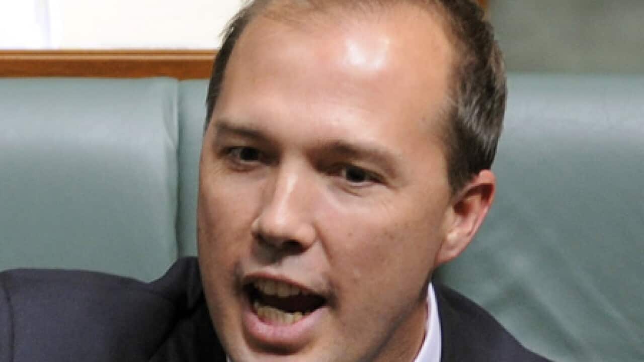 dutton_peter_L_091006_AAP_479321693