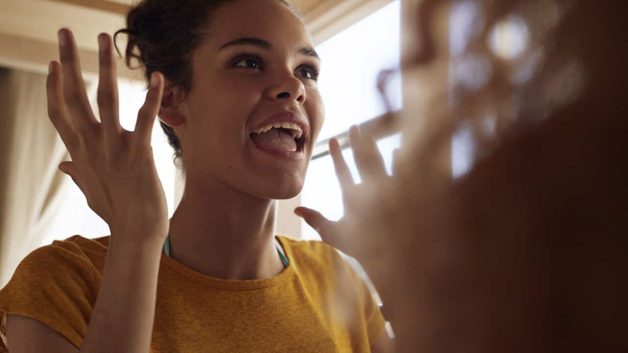 Image for read more article 'Audio lessons about grammar'