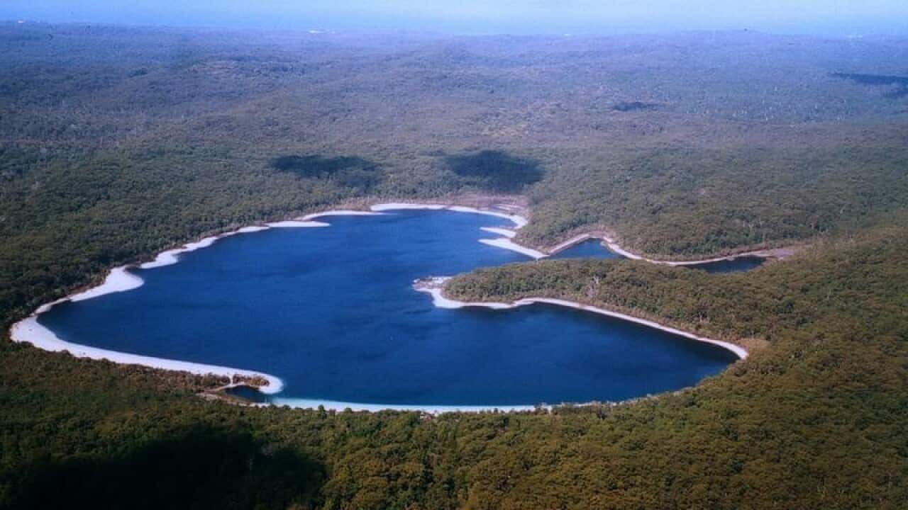 Lake McKenzie on Fraser Island