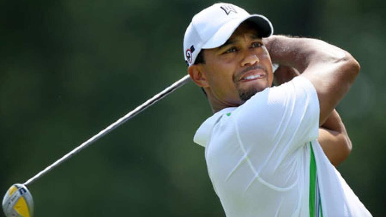 Tiger_woods_goatie_100705_B_getty_835366441