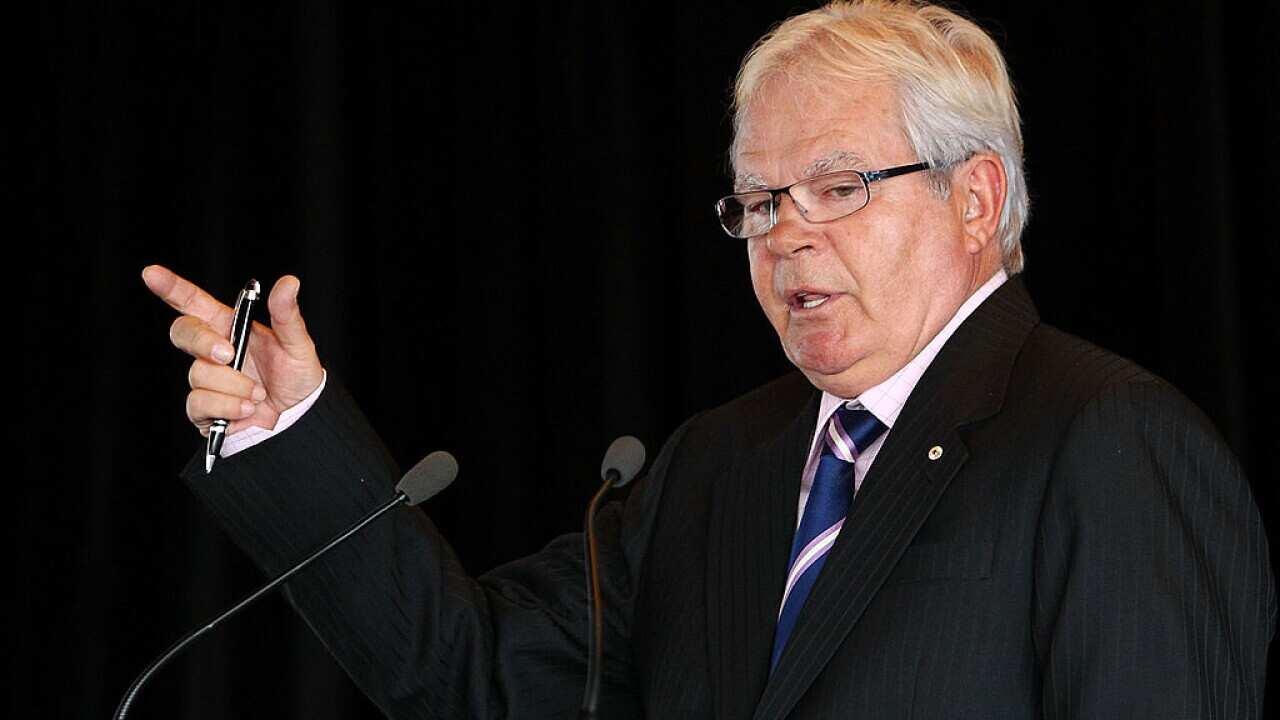 A sporting great, Les Murray.