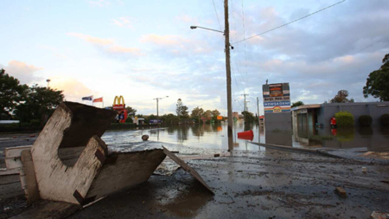 power_floods_bris_b_110114__1491464372