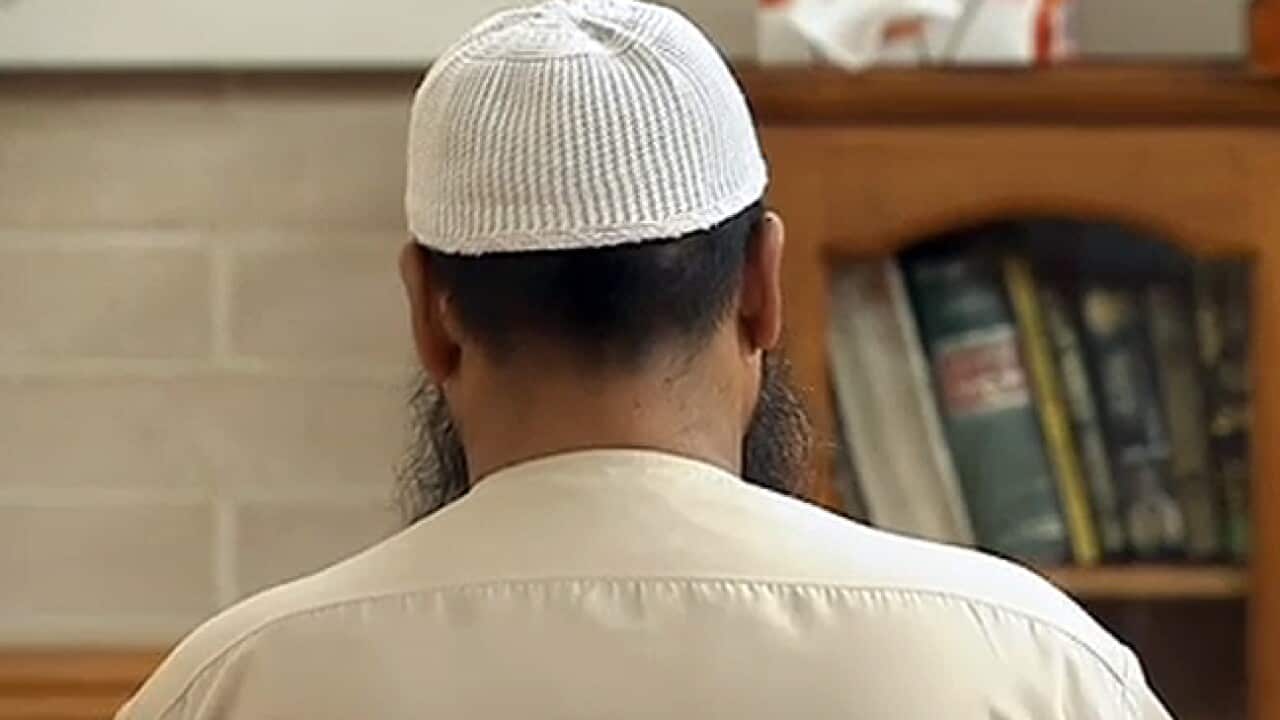 mosque_generic_L_sbs_902426296