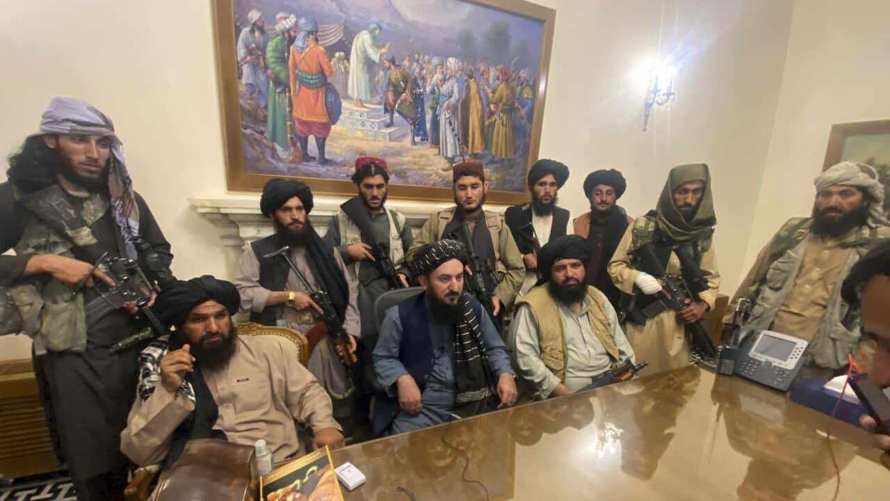 I talebani prendono possesso del palazzo presidenziale di Kabul