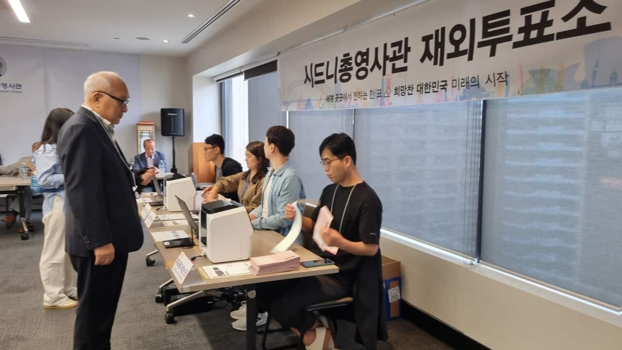 위원장님 투표하는 모습.jpg