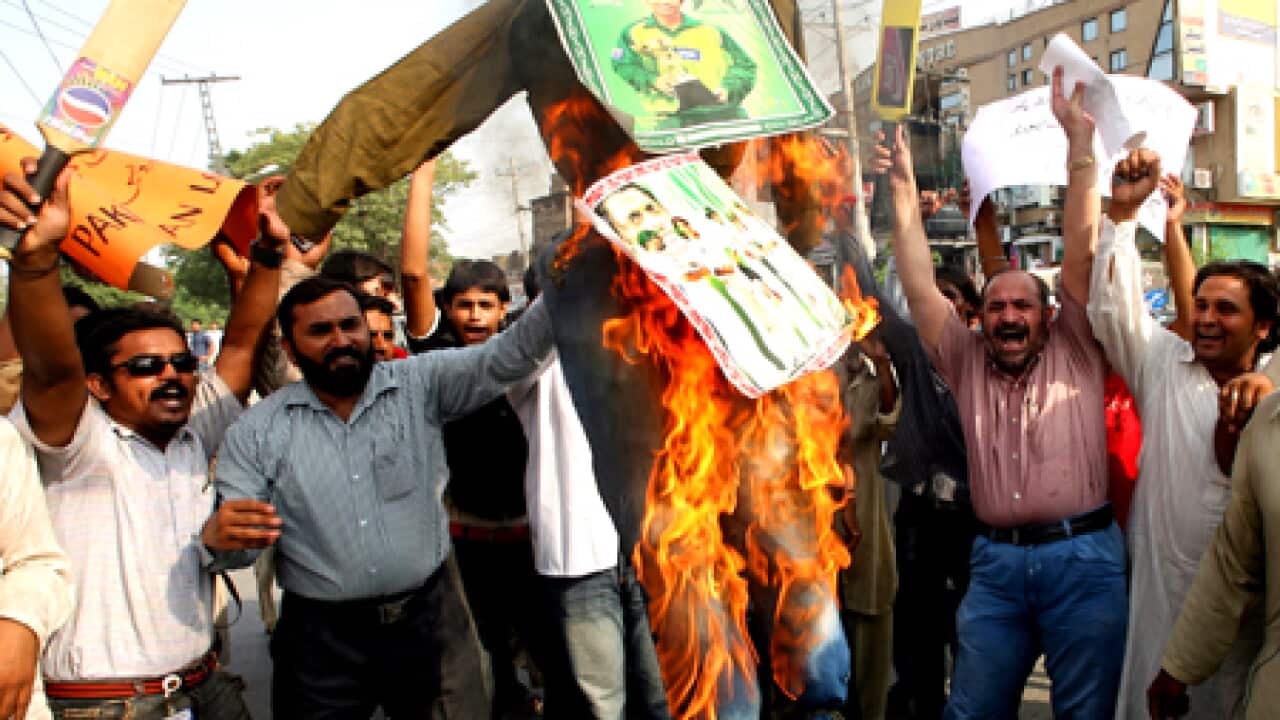 pakistan_cricket_protests_100901_b_aap_849411464