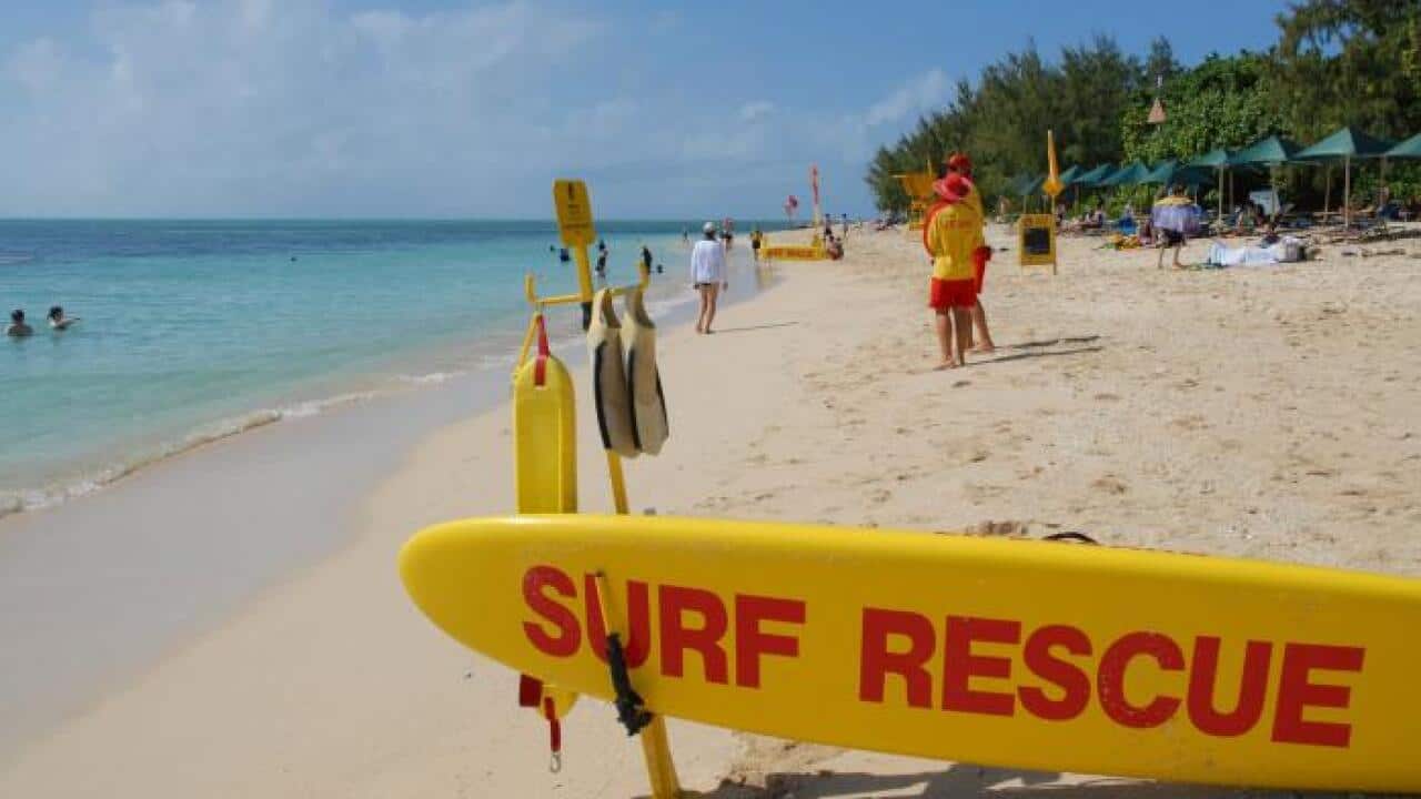 Surf rescue surfboard