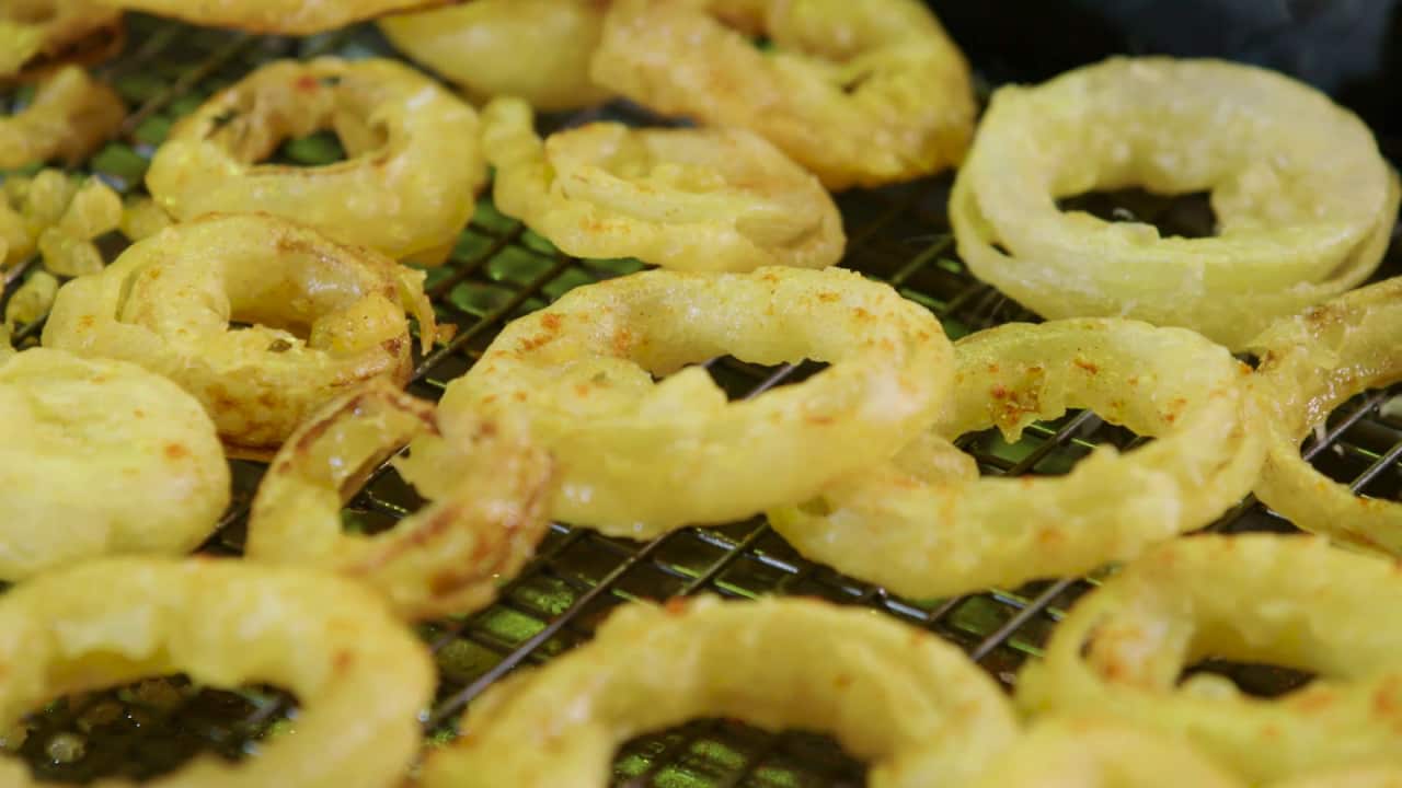 Justine Schofield onion rings