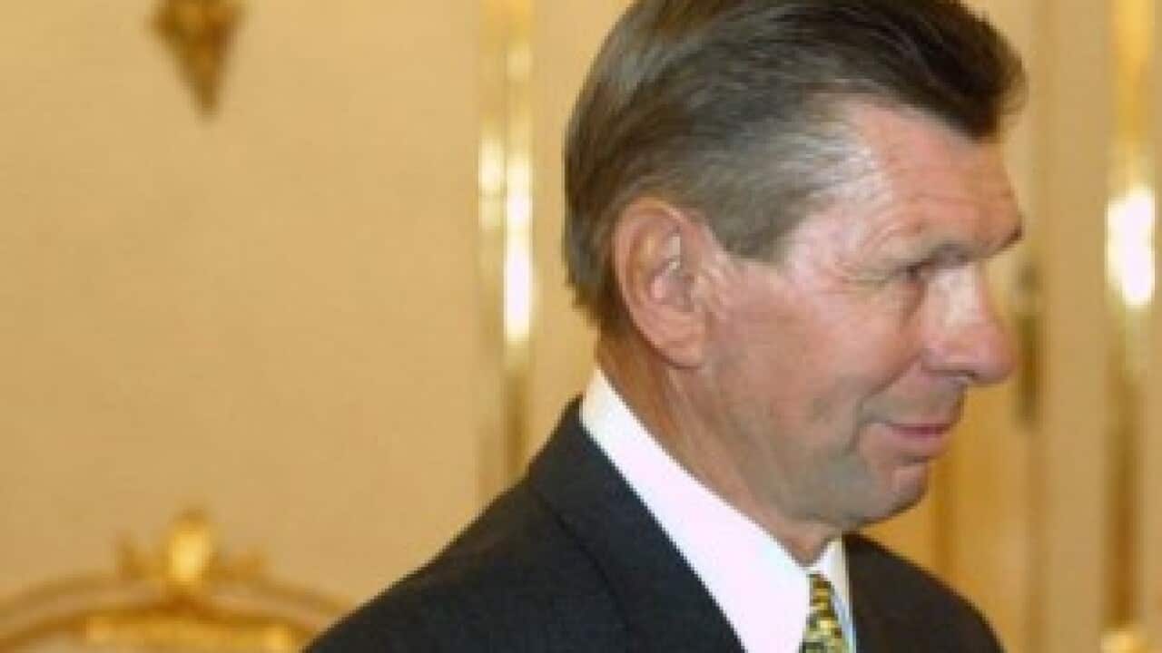 Stan Mikita, Ivan Gasparovic