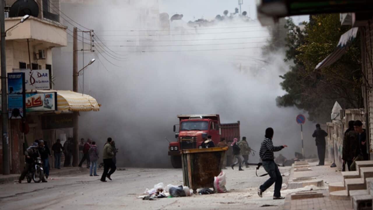syria_rebels_and_smoke_b_120314_AAP_441319414