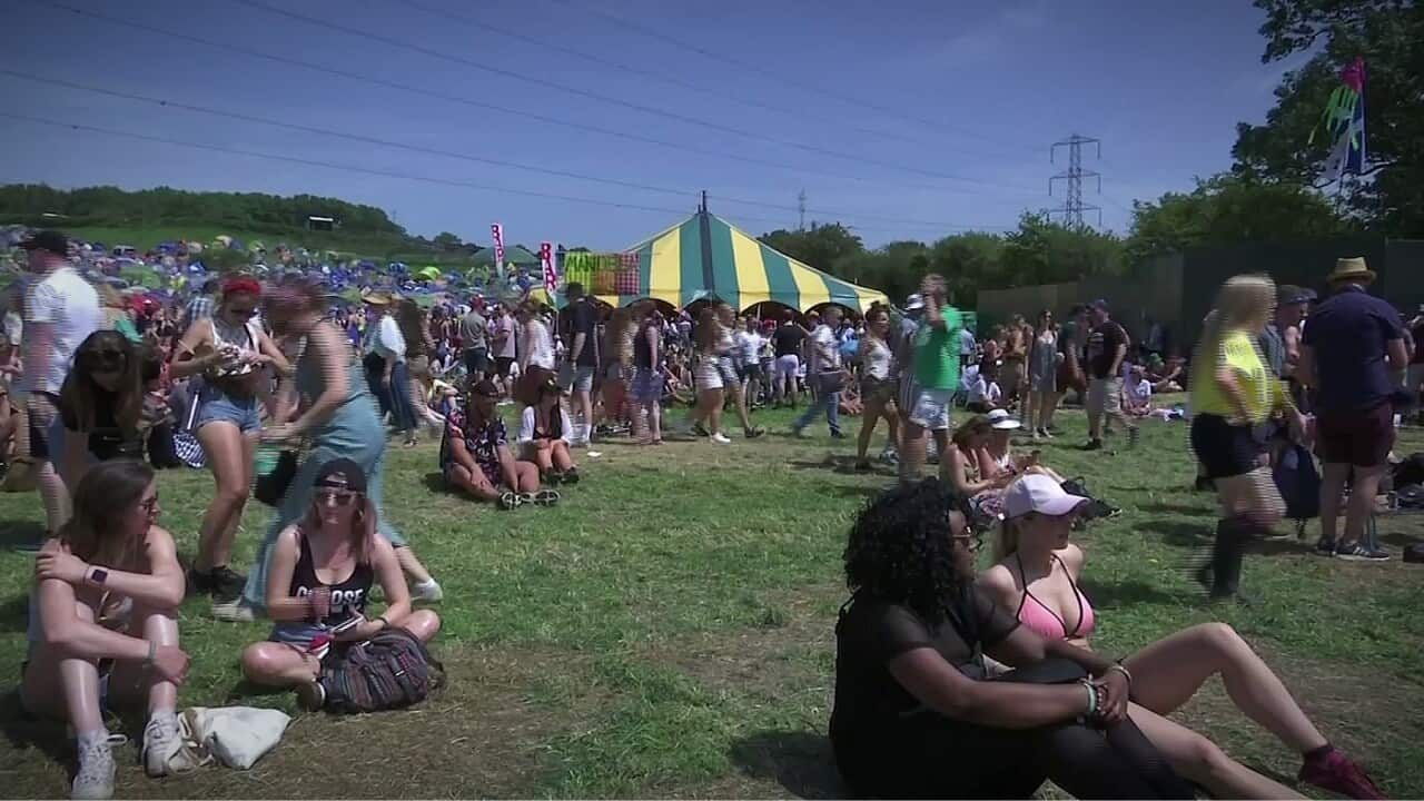 Could music festivals like this spread the monkeypox virus-AP