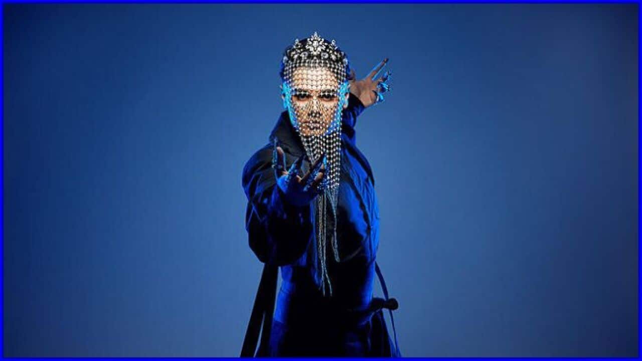 Шелдън Райли представя Австралия на Евровизия 2022 с песента Not the Same.