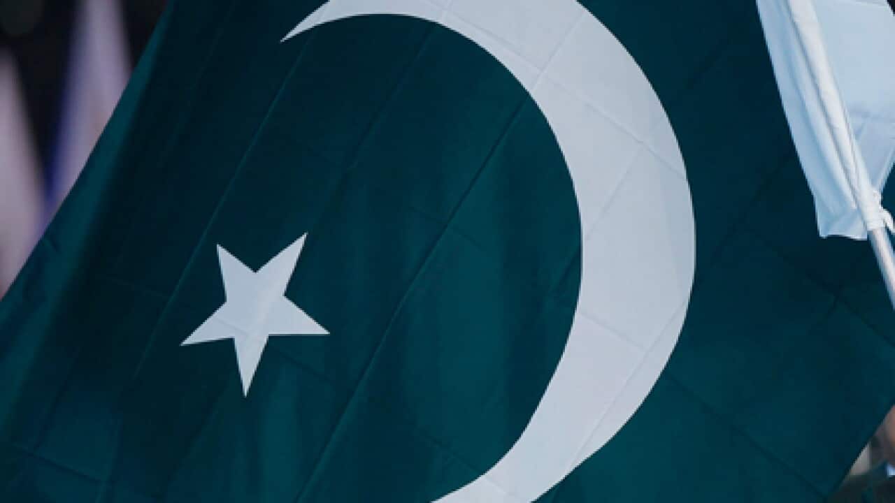 Pakistan_flag_ASIAD_101116_B_reuters_966360343