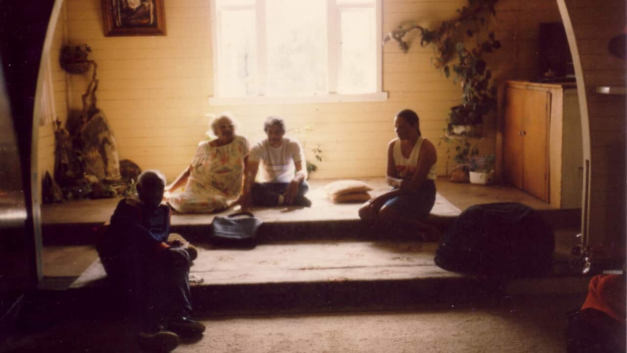 4. PopPaceyJoyceKnoxJohnKnoxSharonSmith ca 1988.jpg
