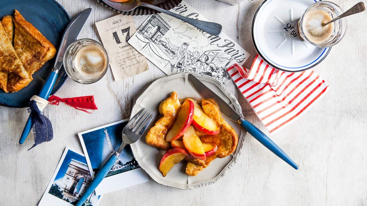 French toast with cinnamon apples