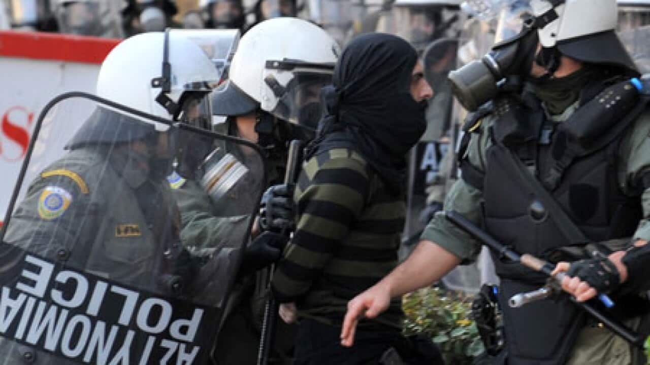 Greece_Protest_Riotsquad_100312_L_aap_1807839051
