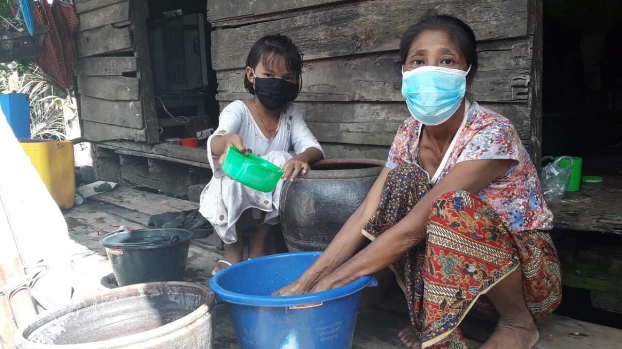 Thandar Win and her mother