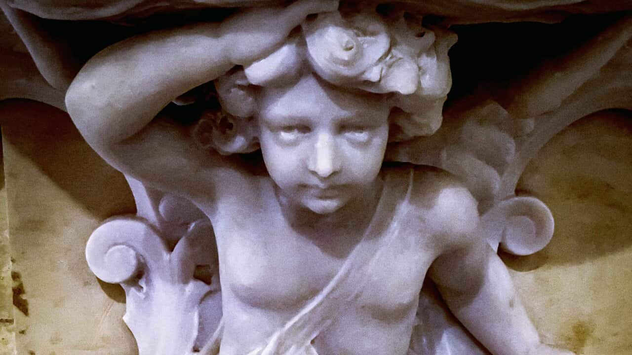 Cherub in Valletta Fountain.jpg