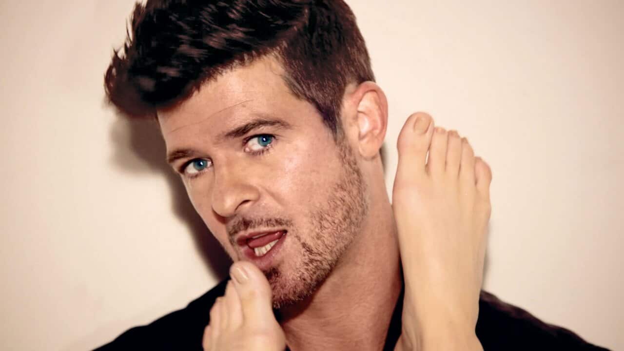 Robin Thicke Sees In Blurred Lines