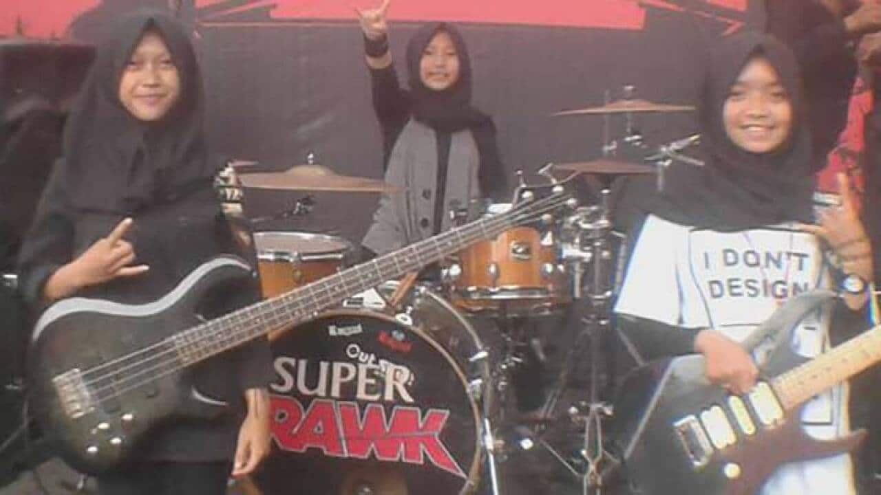 Hijabi teen metal band 'VoB'