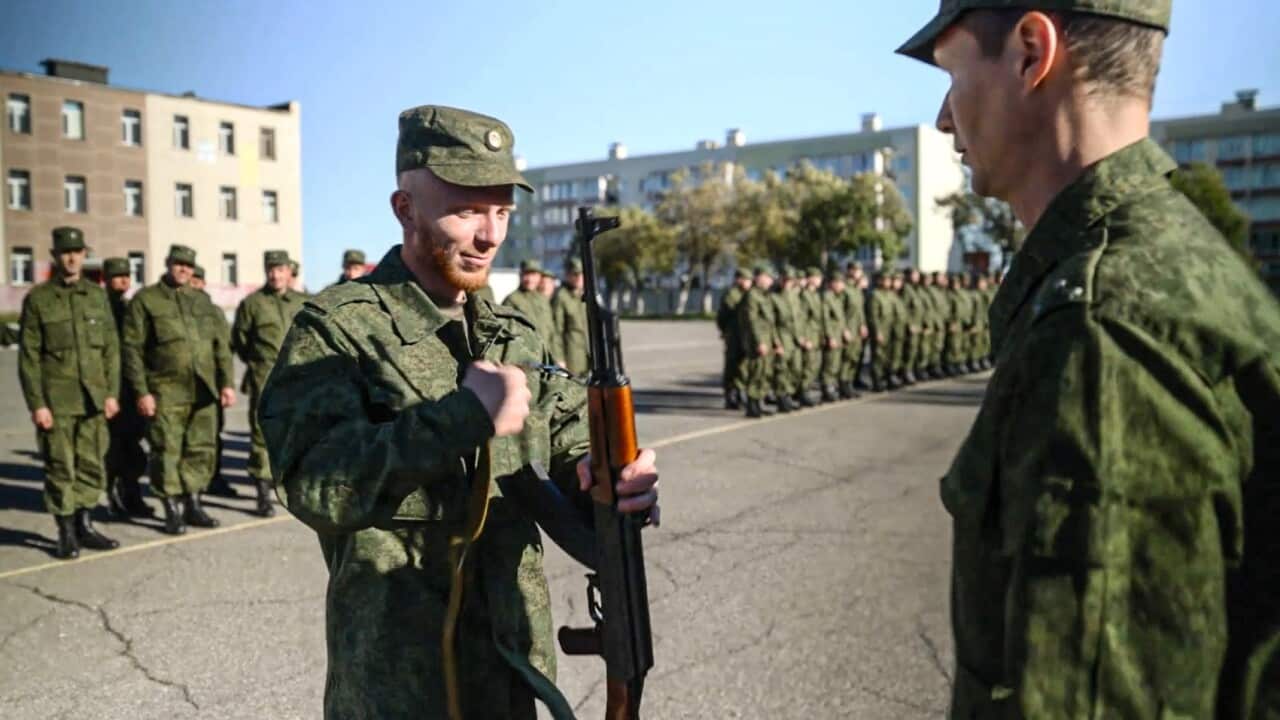 Russia: Mobilised citizens receive weapons in Kamchatka