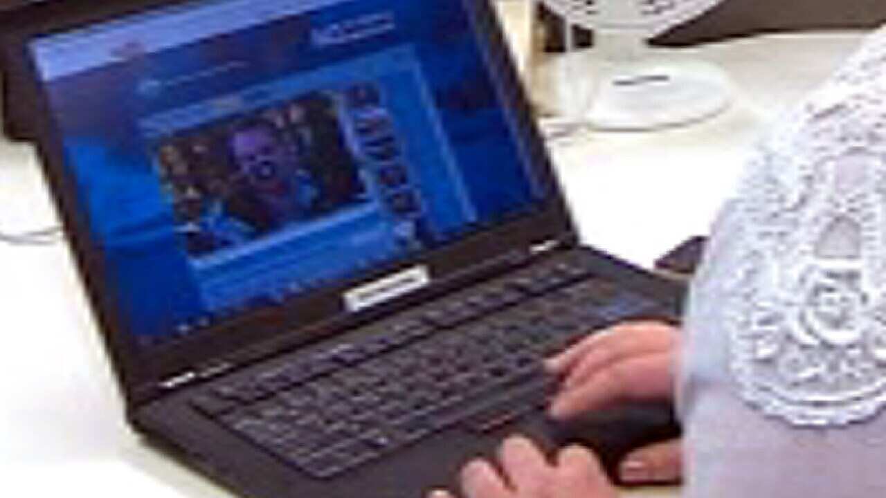 asylum_videos_laptop_L_110517_sbs_923715738