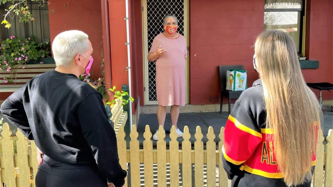 Jenny Sanders with volunteers from First Nation Response.