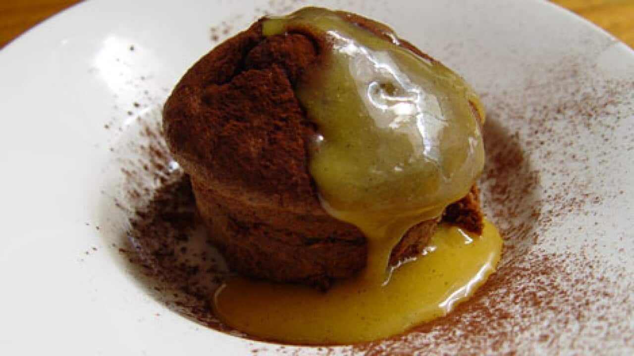 choco-nutmeg-tartlets_108236507