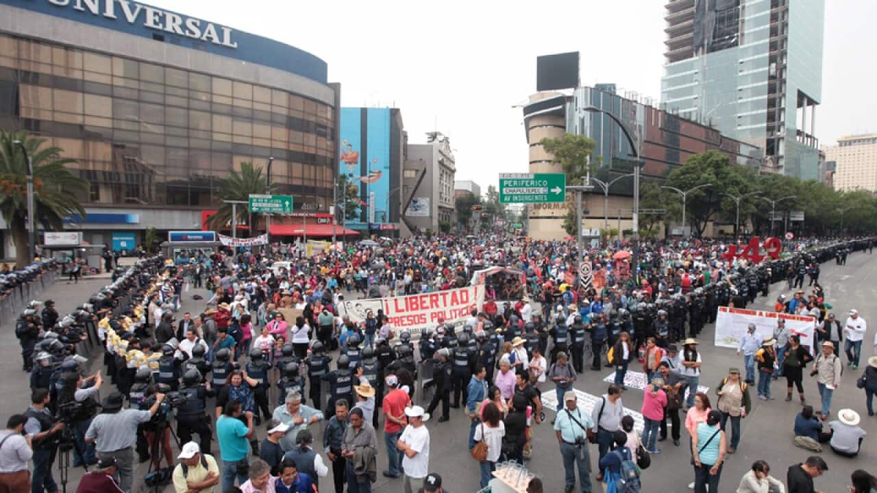 Policemen were involved in a security operation to contain teachers