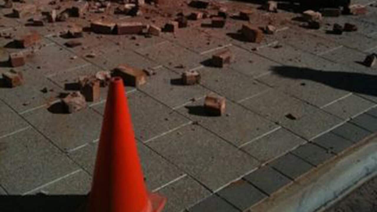 kalgoorlie_quake_debris_100420_B_twitpic_1525142293