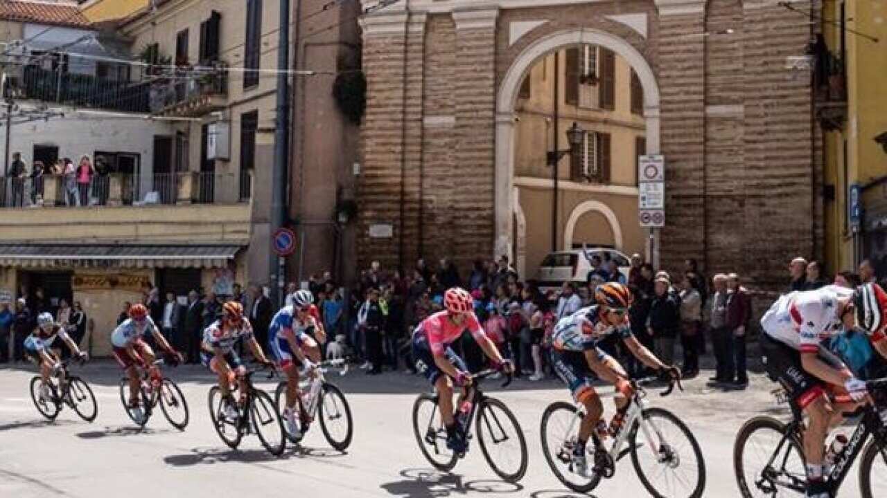 Giro d'Italia Facebook