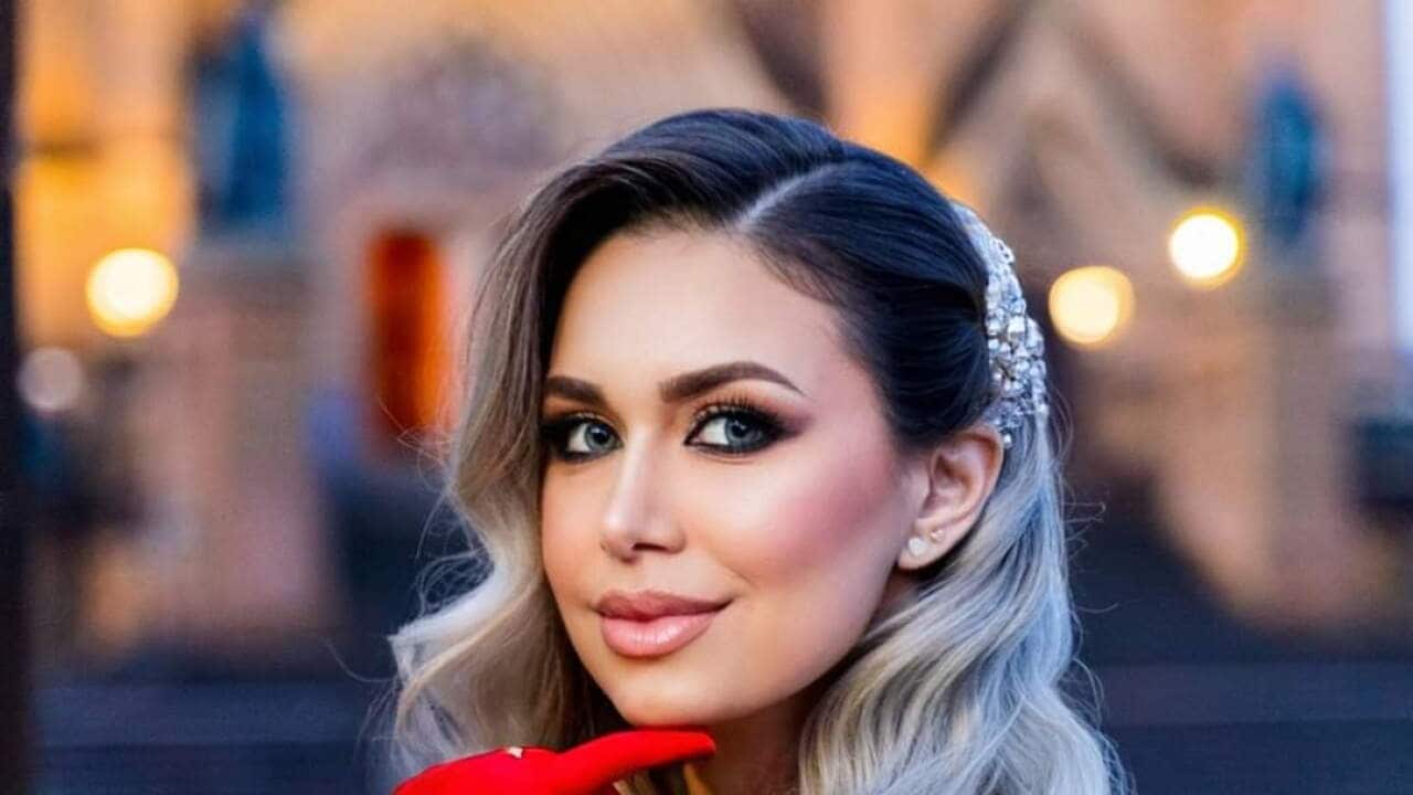 Singer and composer Julie Issa
