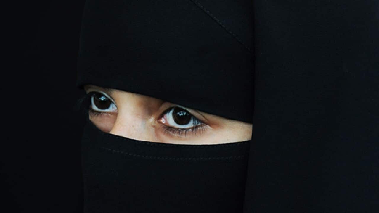 face_veil_full_100127_getty_193580146