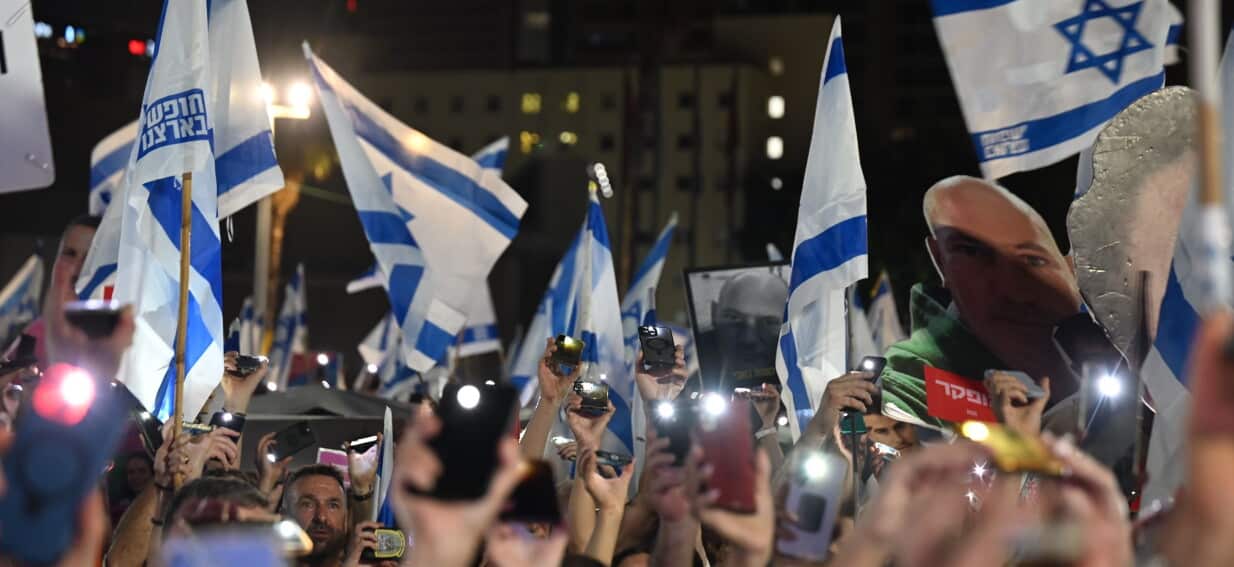 Netanyahu and Eisenkot trade blows over Iran as Israel heads to the polls